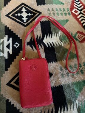 Tory Burch Hot Pink Pebbled Leather Crossbody Phone Pouch